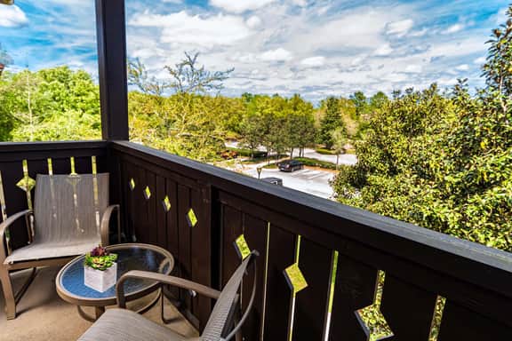 1 BR King bed -private balcony-pool & hot tub-sleeps 4-top floor unit - Image 2