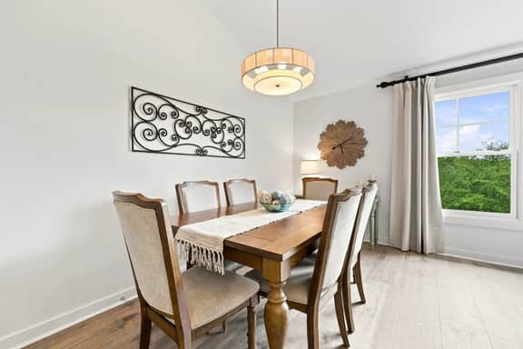King beds -2 balconies-sleeper sofa-W/D-community pool & hot tub! - Image 4